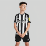 Conjunto Newcastle United I 2023 – Infantil