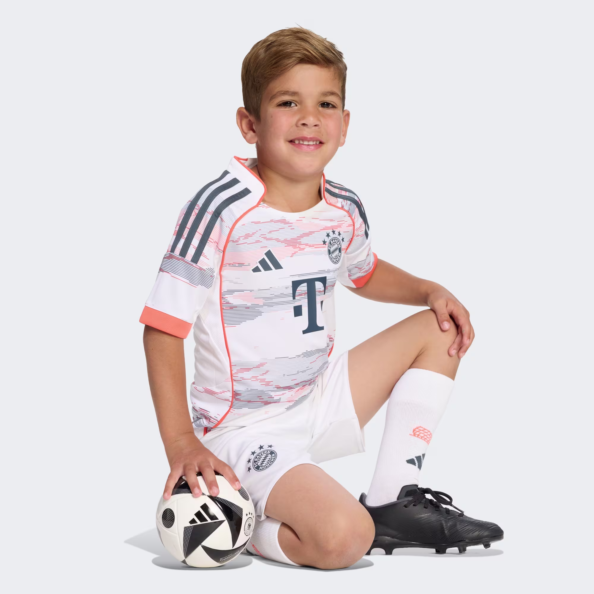 Conjunto Bayern de Munique II 2025/26 – Infantil - Imagem 4