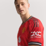 Camisa Manchester United I Modelo Jogador – 2025/26 - Imagem 3
