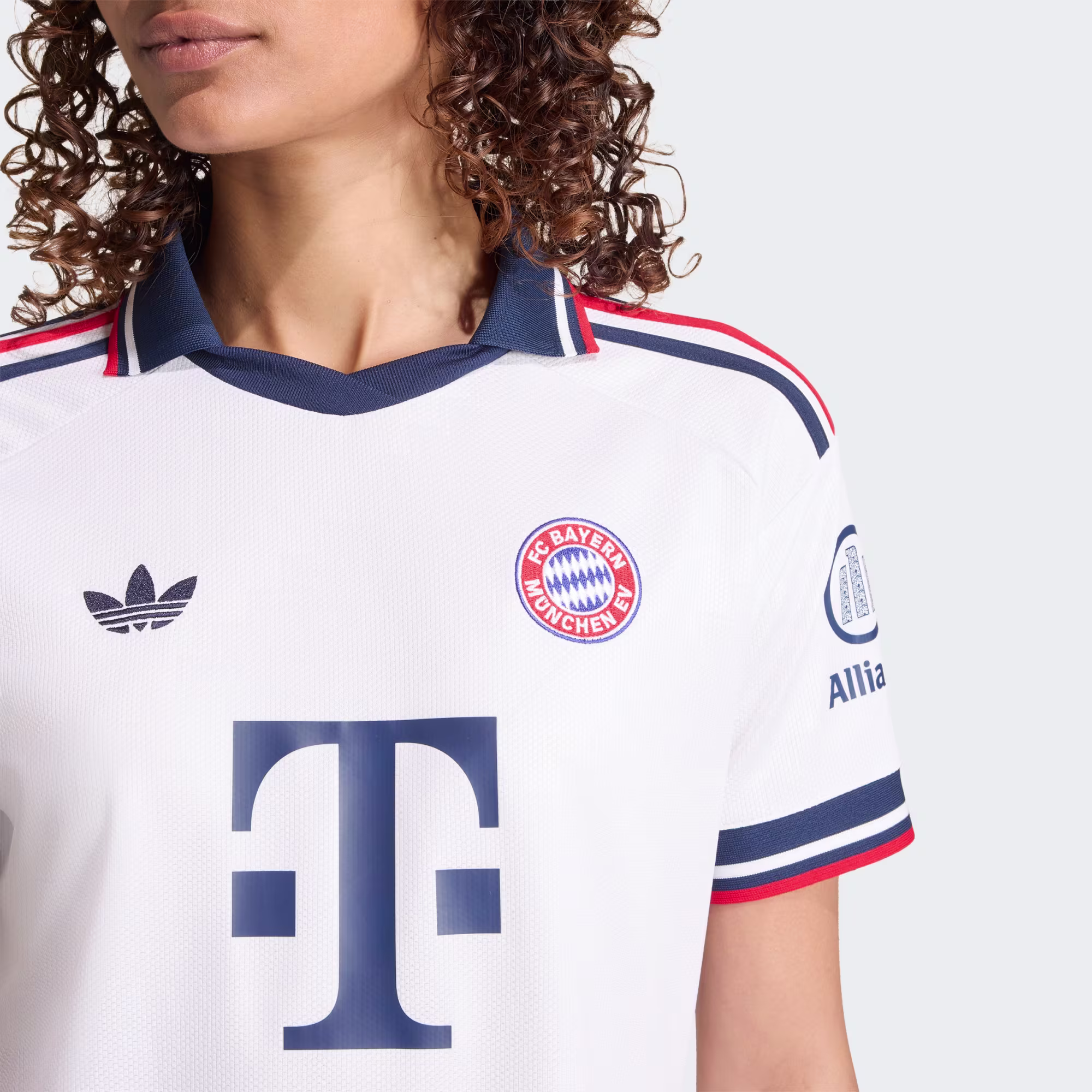 Camisa Bayern de Munique II - 2026/27 Feminina - Imagem 3
